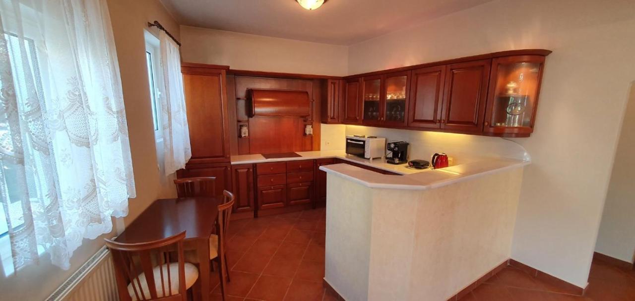 Athenian Luxury Villa In Glyfada ภายนอก รูปภาพ