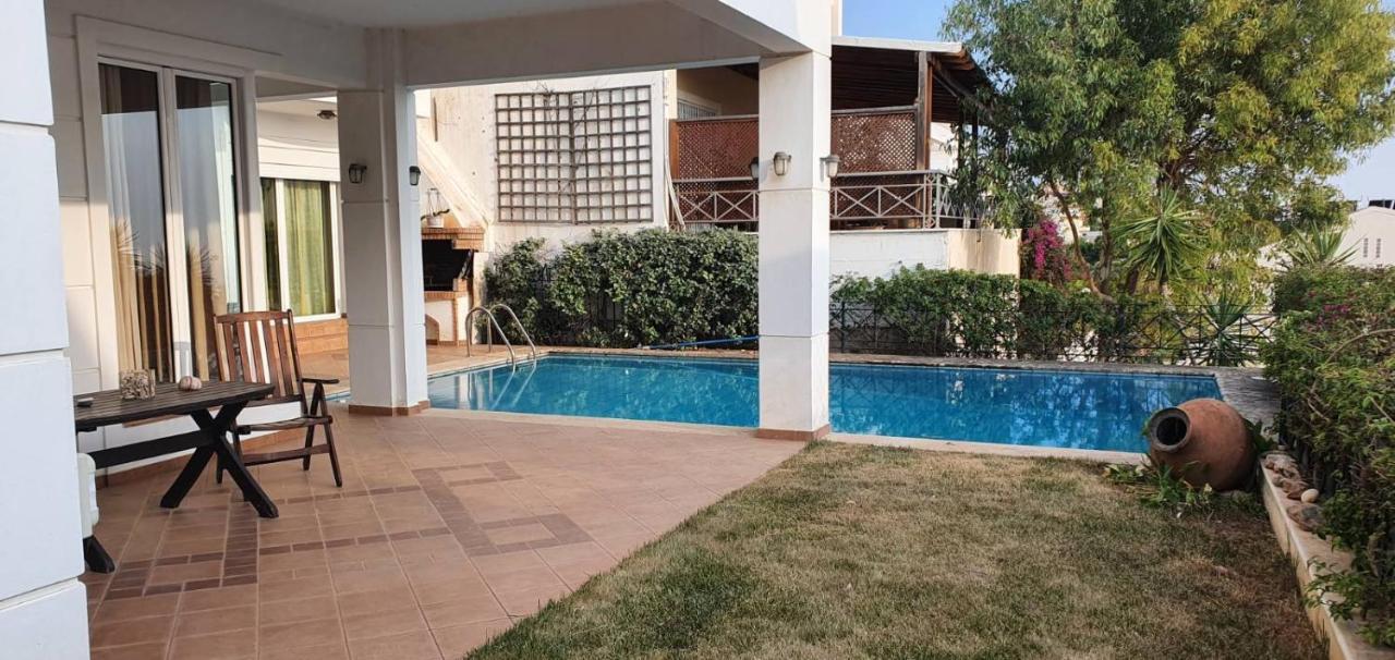 Athenian Luxury Villa In Glyfada ภายนอก รูปภาพ